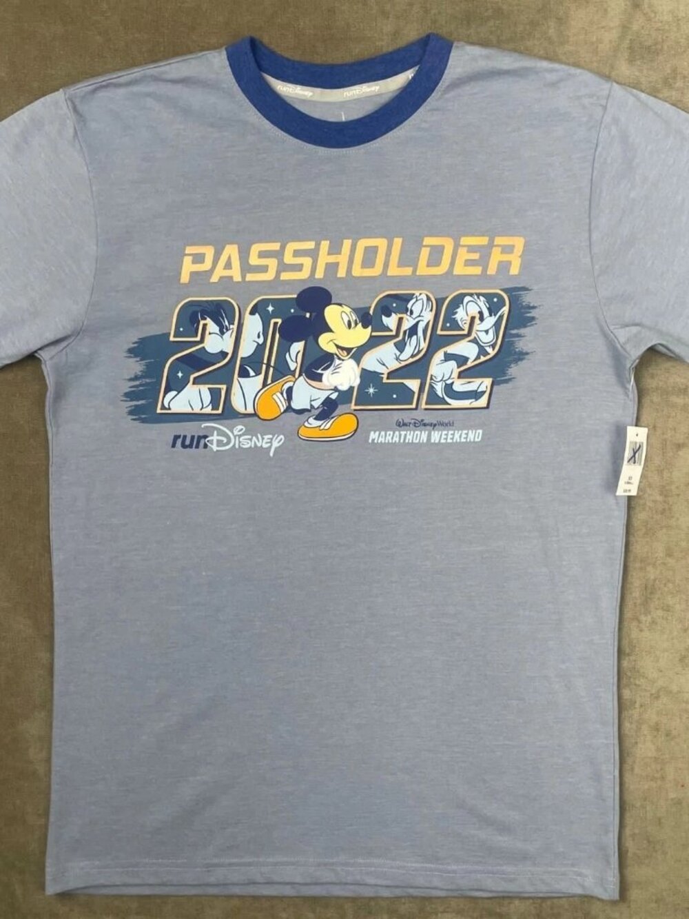 Disney Run Passholder Half Marathon Weekend 2022 Grey Tee Mens XS NWT